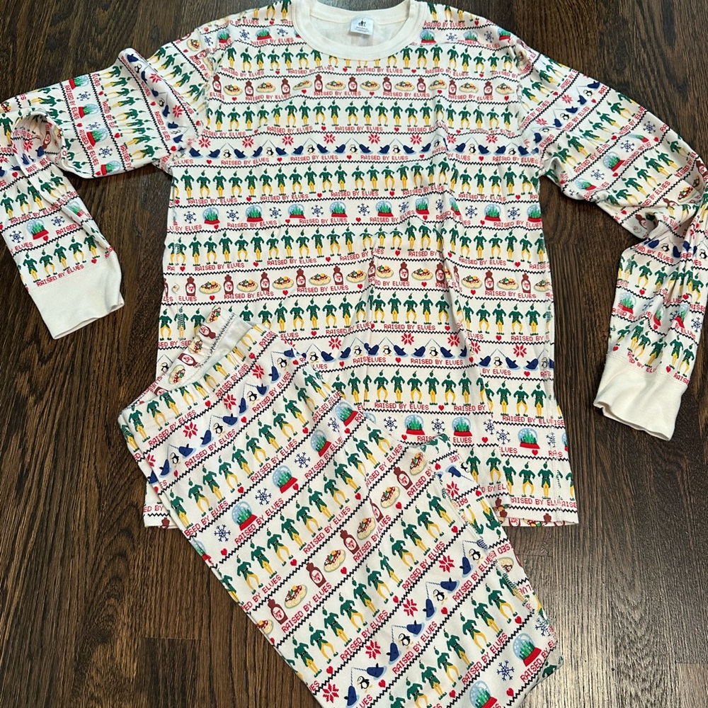 Hanna Andersson Elf Adult Pajama Set